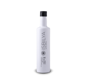 Smooth and delicate premium olive oil by Isbilya. Ideal as a gourmet gift. 500 ml bottle of Grand Coupage Delicate extra virgin olive oil.