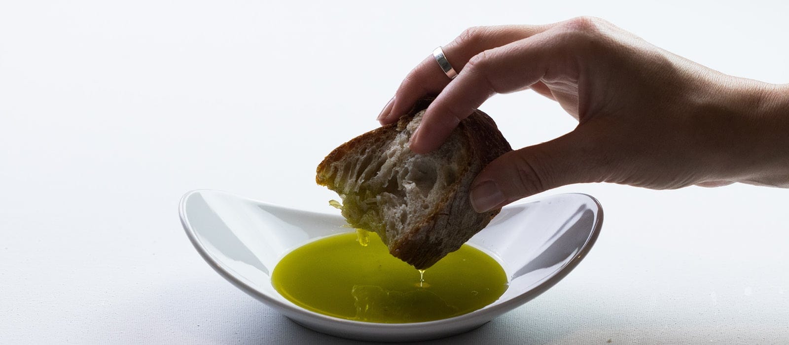 Beneficios del Aceite de Oliva Virgen Extra – Calidad y Sabor | Isbilya Pan con de Aceite de Oliva Virgen Extra – Beneficios para tu salud | Isbilya